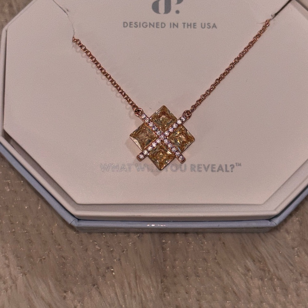 Bomb party OG necklace rose gold